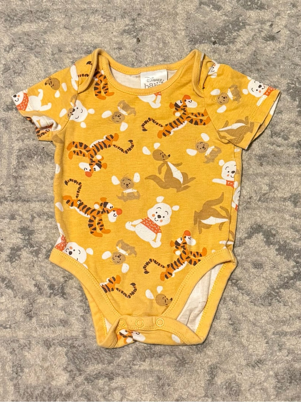 Disney Winnie the Pooh Baby Bodysuit 9–12M Yellow Tigger Kanga Roo Onesie